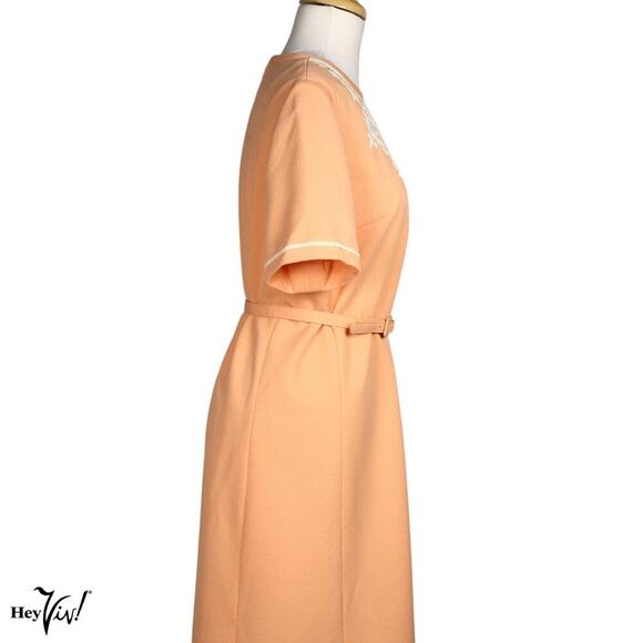 Vintage 60s Keyhole Dress Peach Knit White Cord Trim Sz L B38 W38 L22 - Hey Viv - Picture 2 of 7